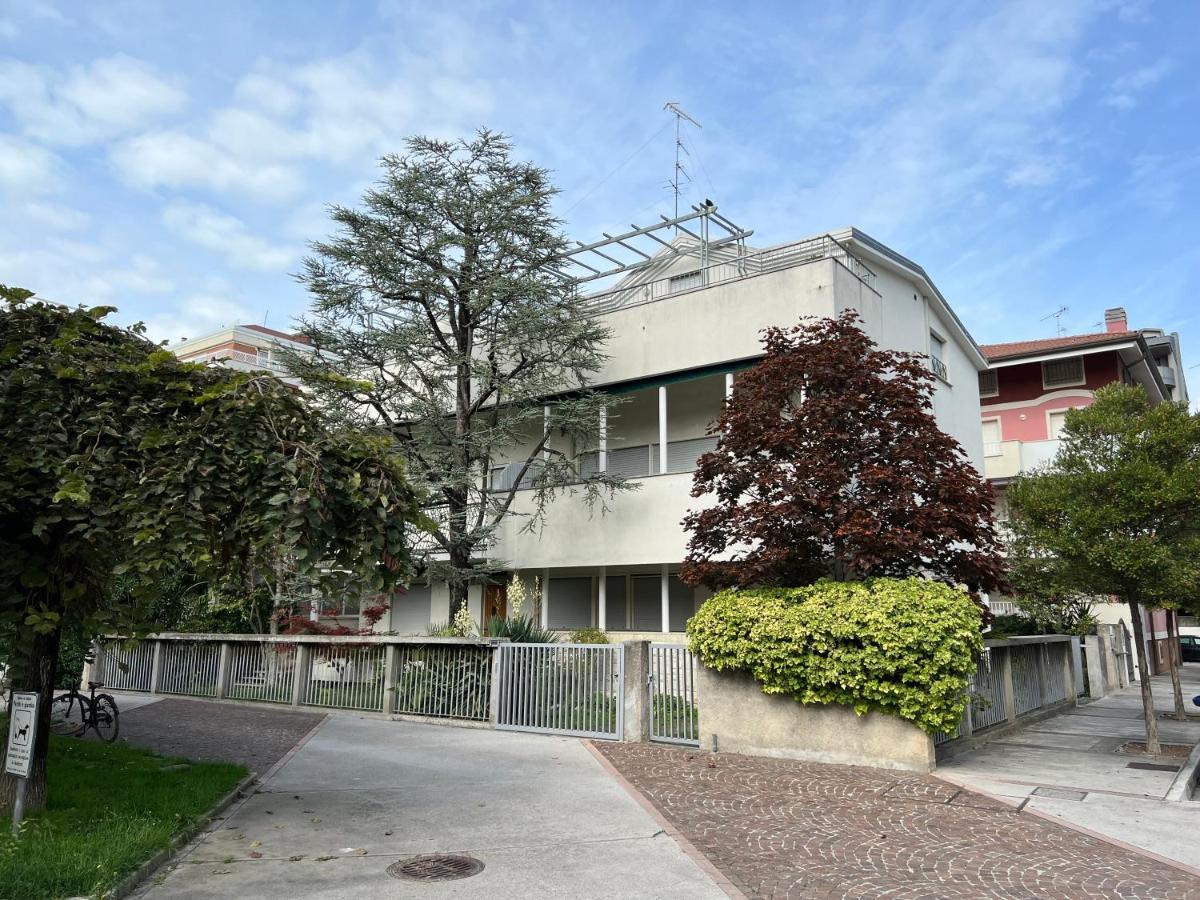 Villa Verdi Apartments غرادو المظهر الخارجي الصورة